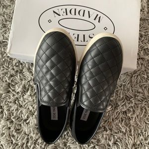 Steve Madden slip ons
